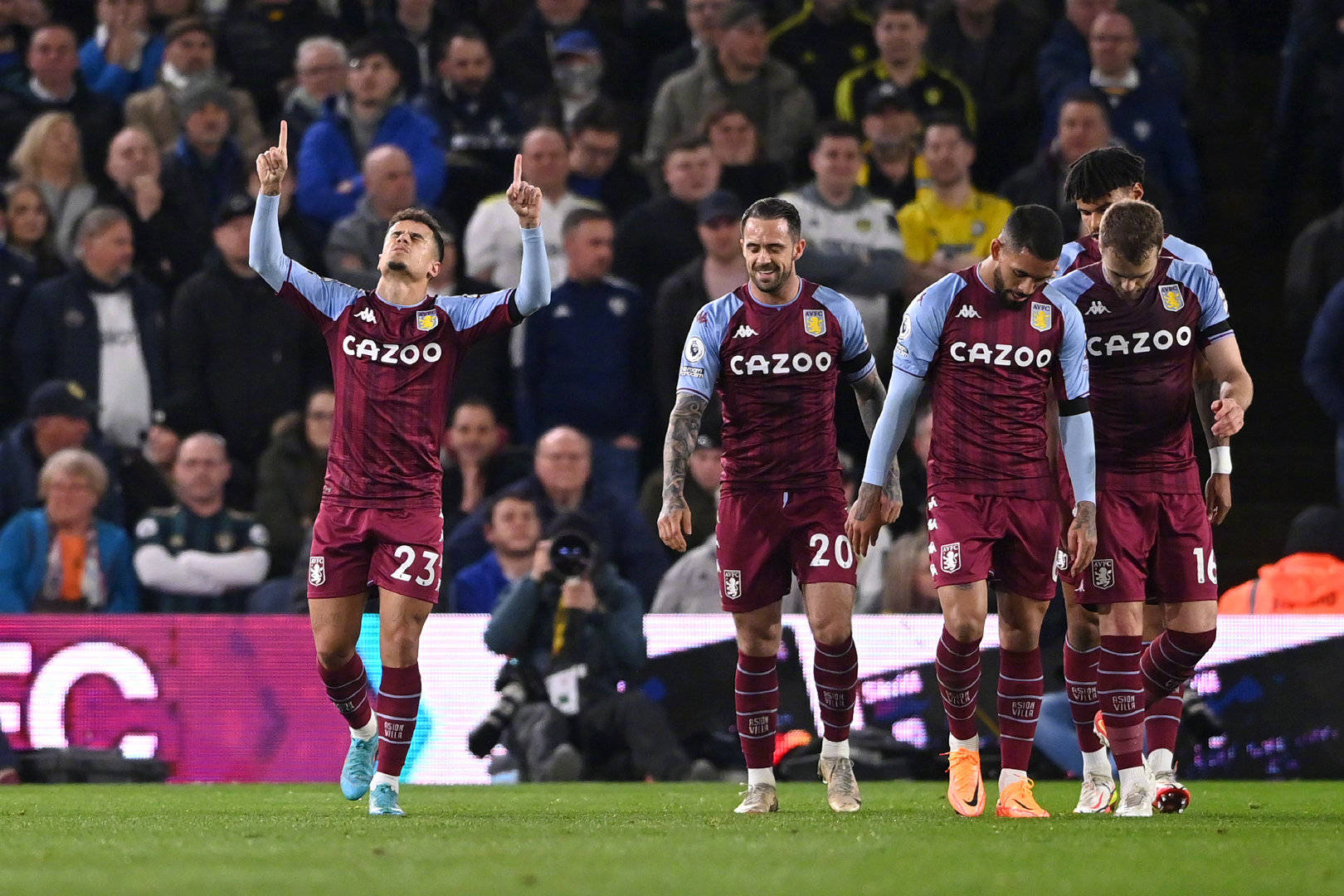 多米尼克 多米尼克